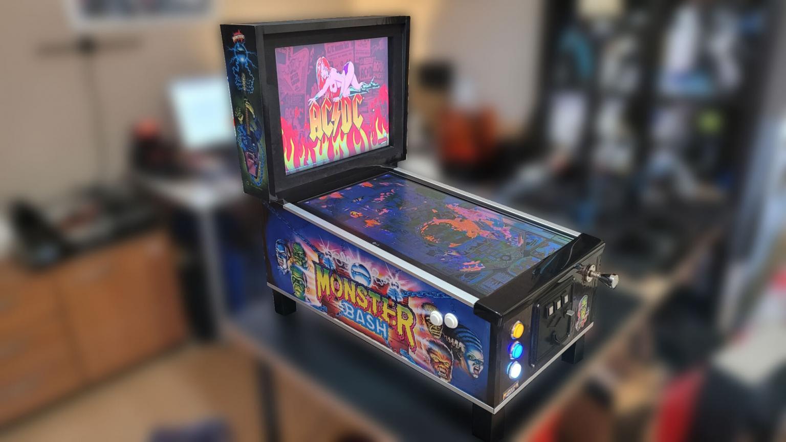 tabletop pinball machine with plug
